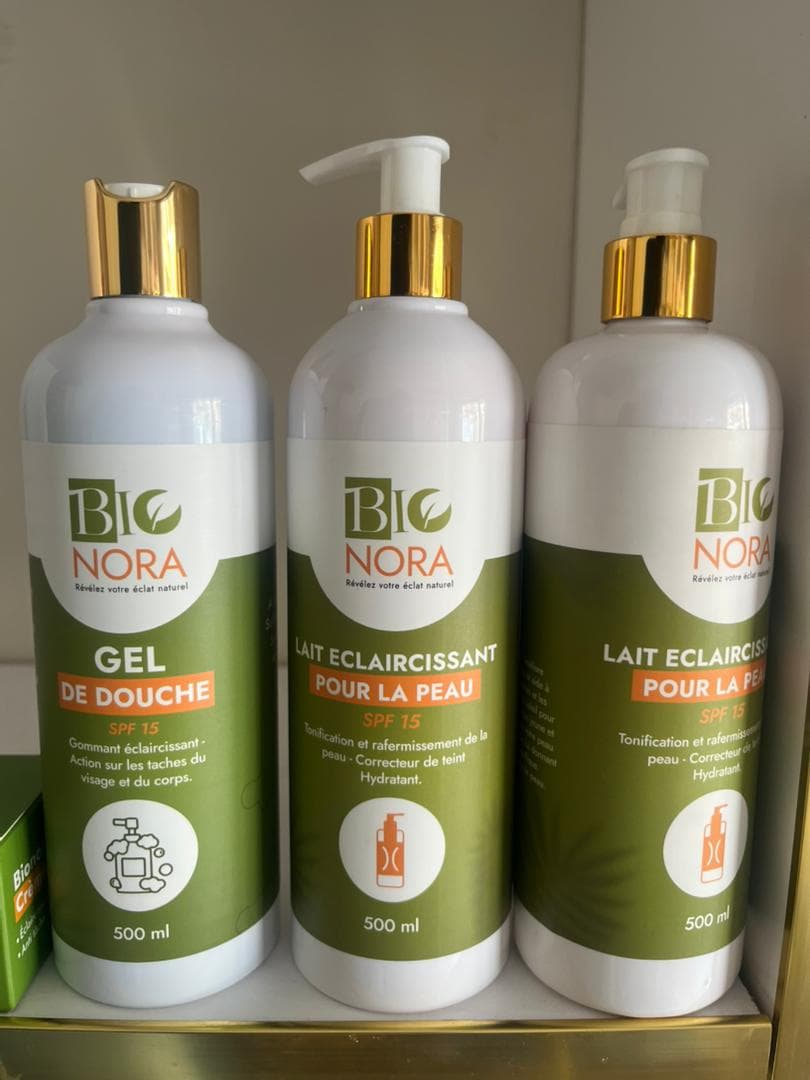 Bio Nora Lait Éclaircissant pour la peau SPF 15 tonification raffermissement, flacon 500 ml