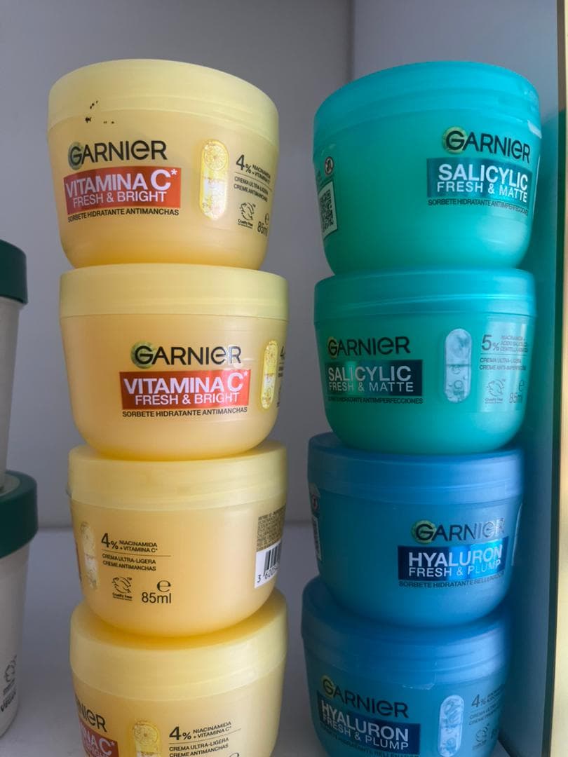 Garnier SkinActive Hyaluron Fresh & Plump crème hydratante repulpante, pot 85 ml