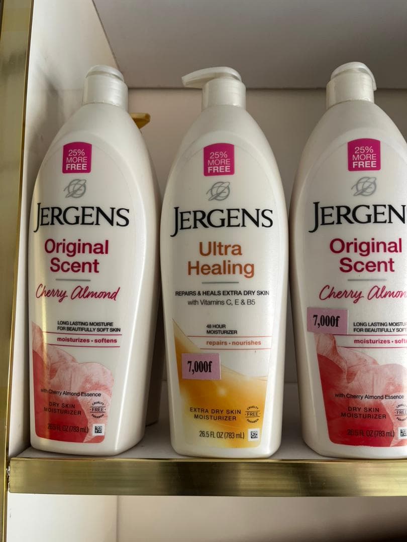 Jergens Ultra Healing hydratant 48h vitamines C E B5 extra dry skin, flacon 783 ml, 25% plus gratuit