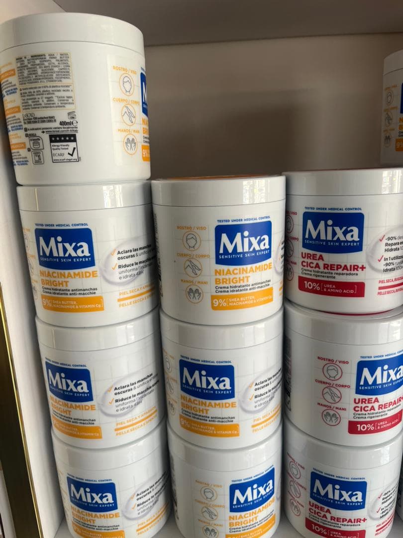 Mixa Sensitive Skin Expert Urea Cica Repair+ crème hydratante réparatrice visage, corps, mains, pot 400 ml